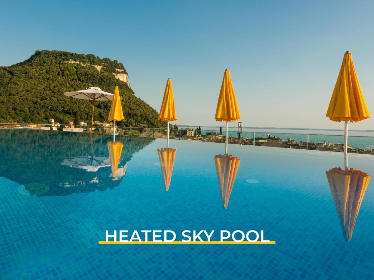 Sky Pool Sole Hotel
