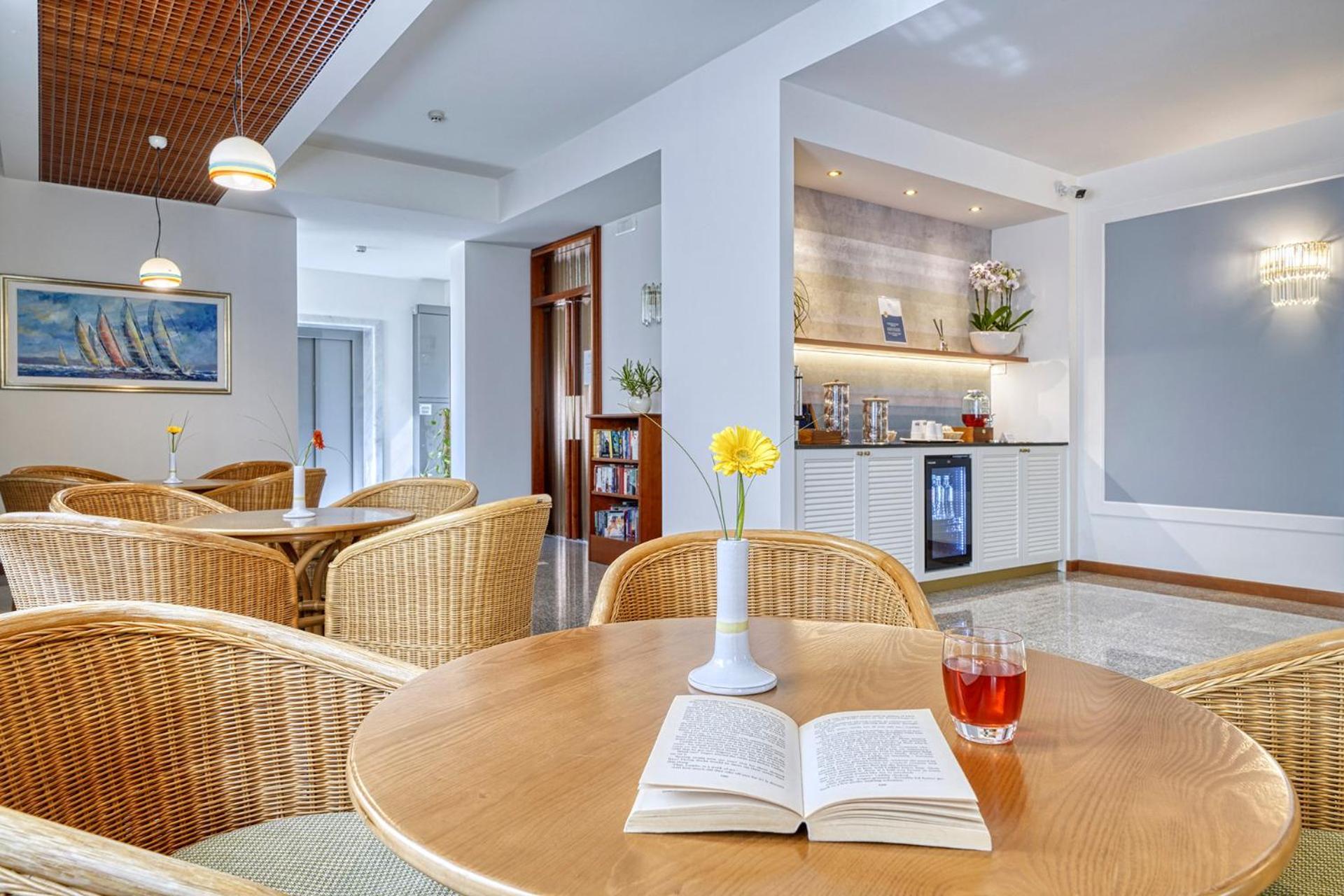 Hotel Sky Pool Sole Garda 4*