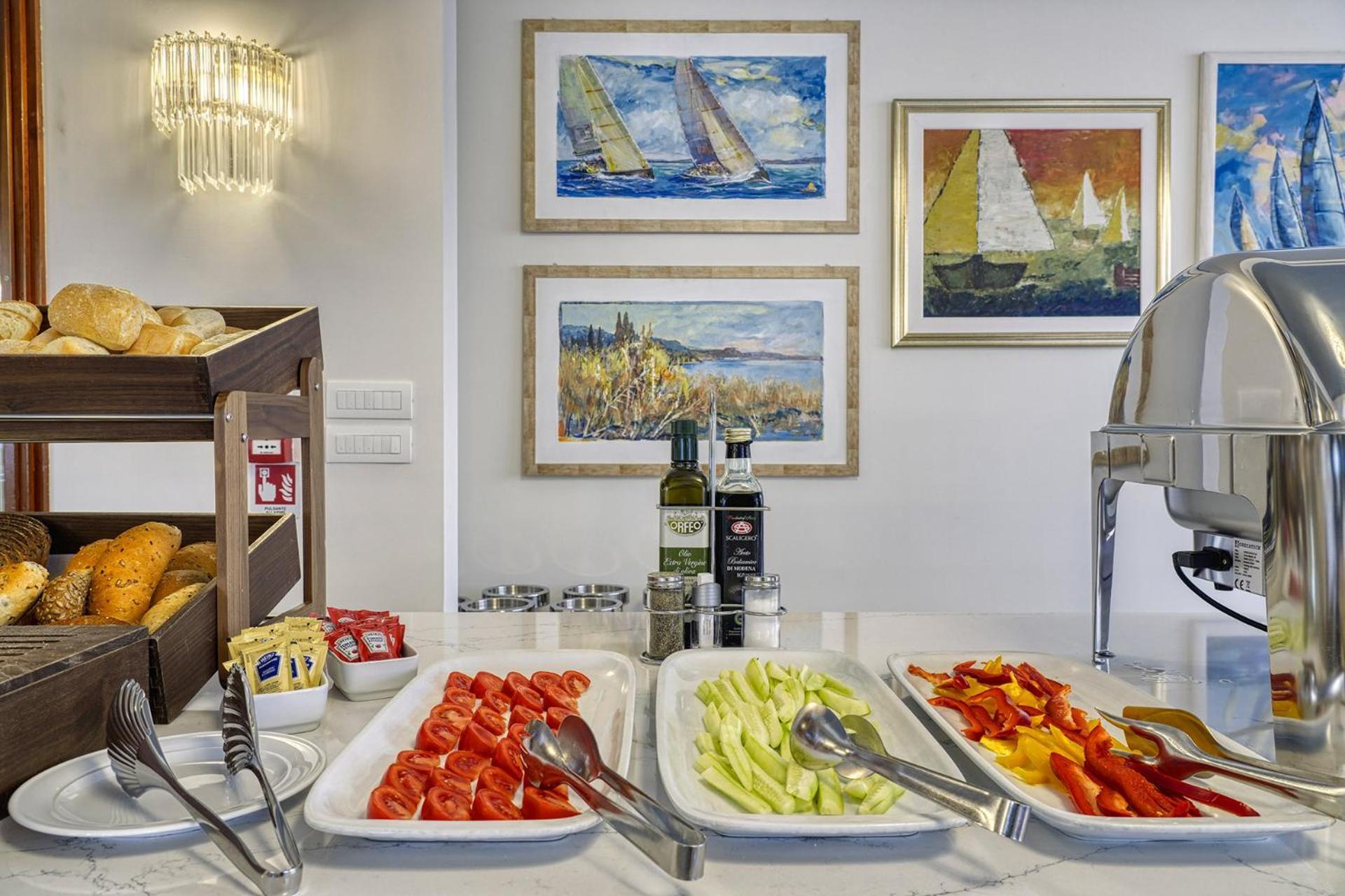 Sky Pool Sole Garda Hotel 4*