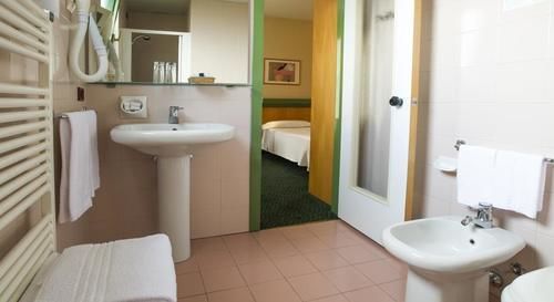 Hotel Sky Pool Sole Garda